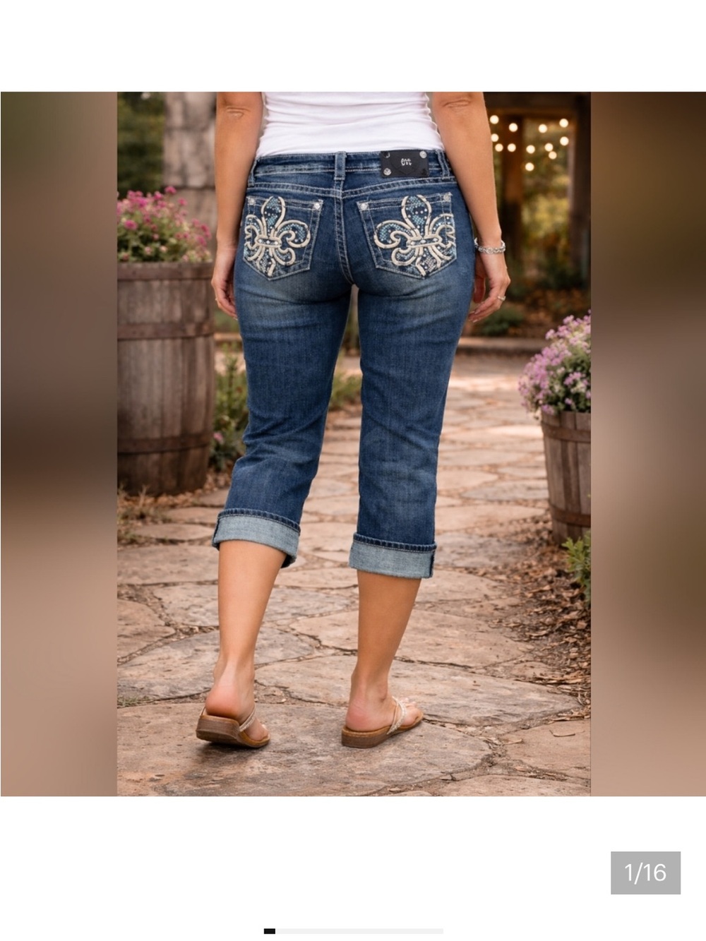 Like New Miss Me Embellished Dark Blue Capris Jeans SZ 30